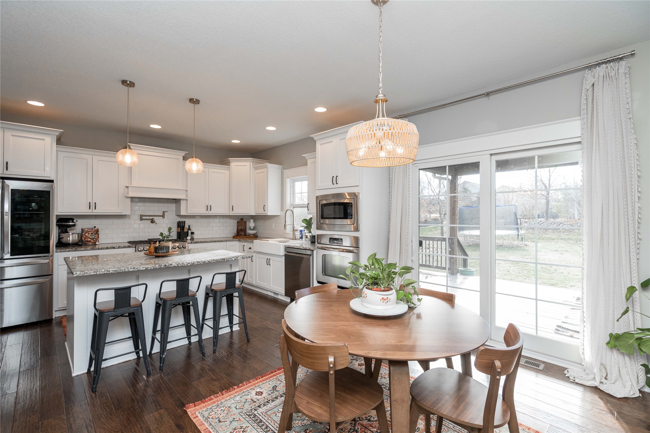 15008 Madison Avenue