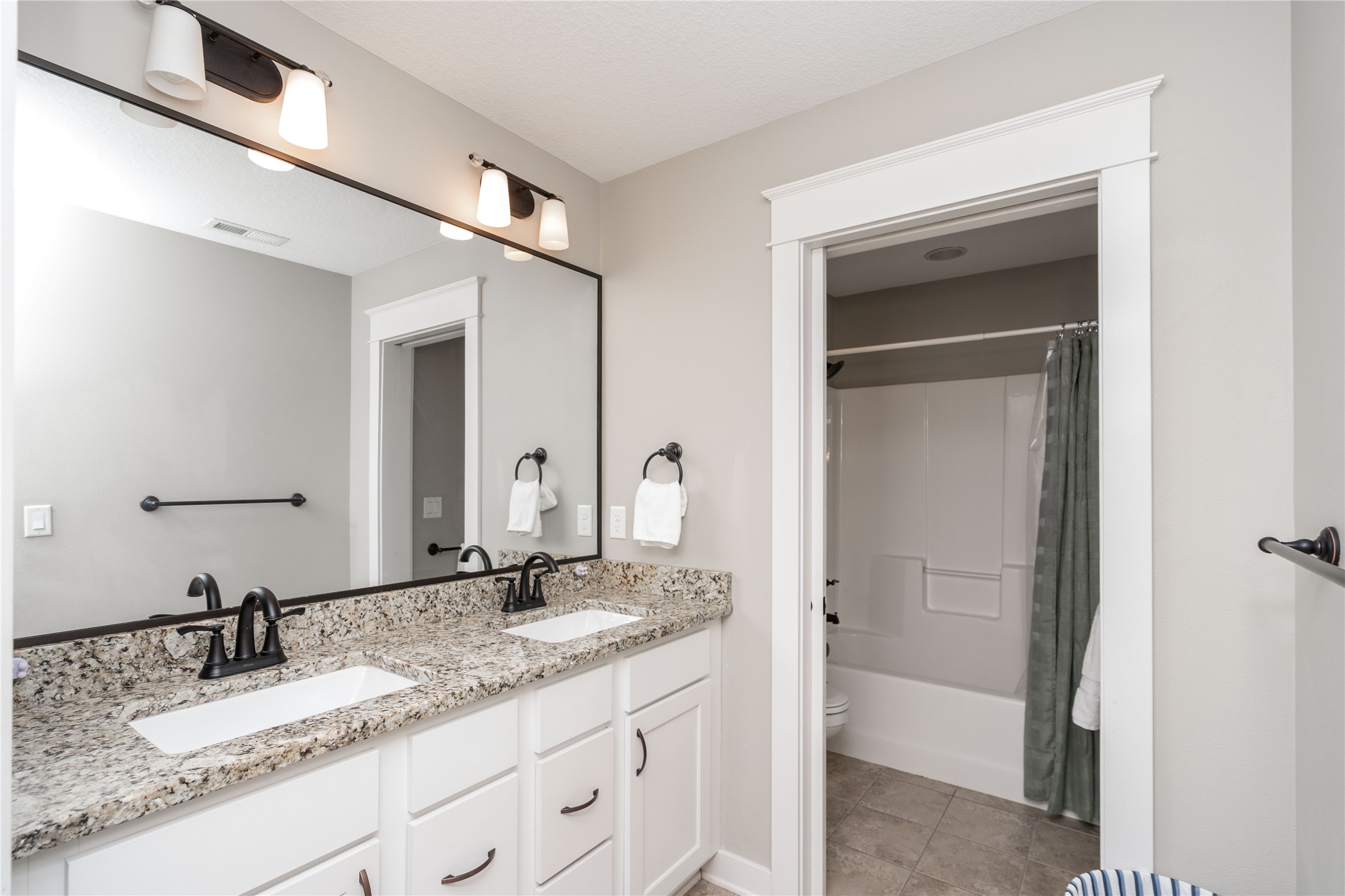 15008 Madison Avenue