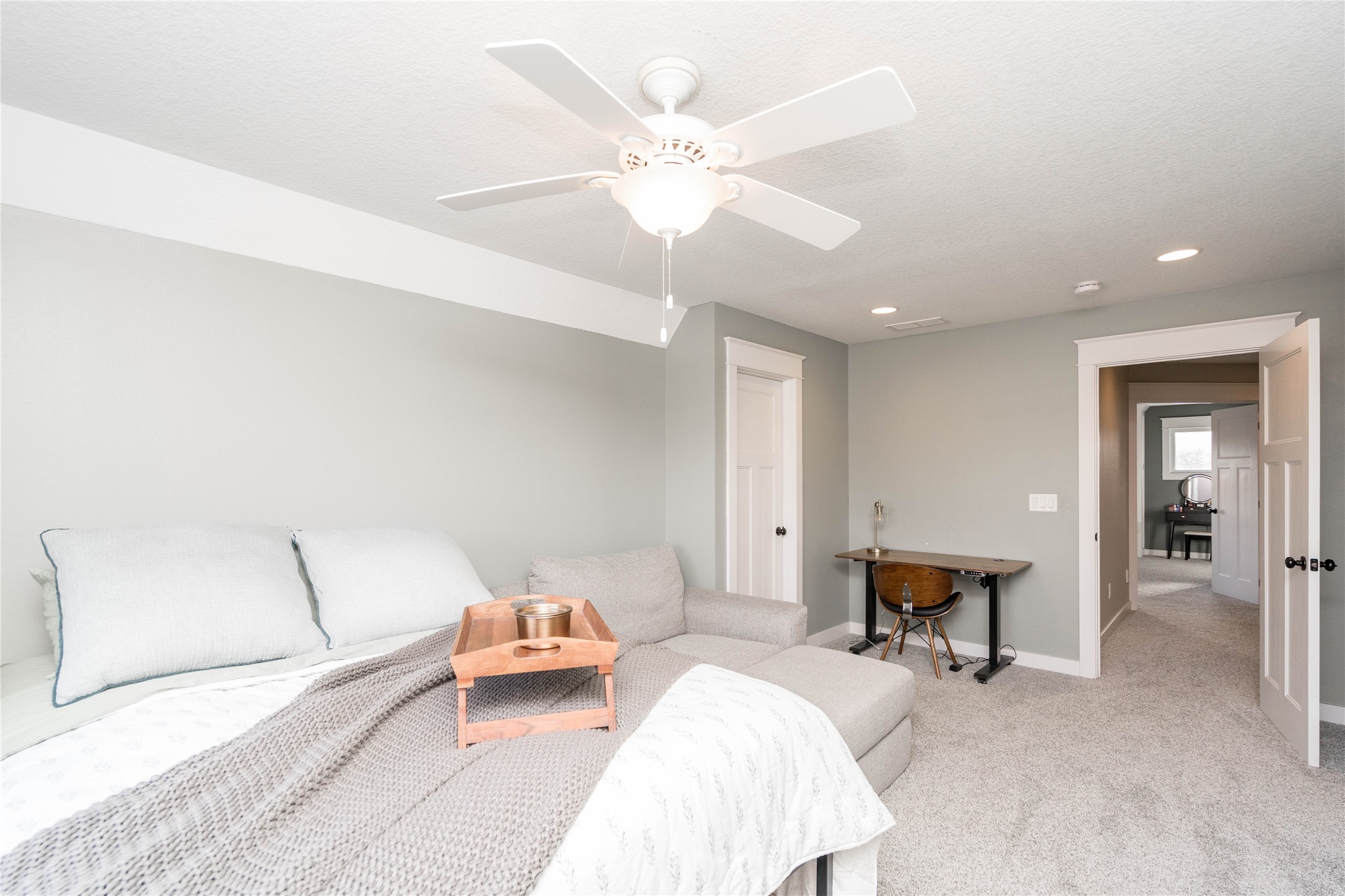 15008 Madison Avenue