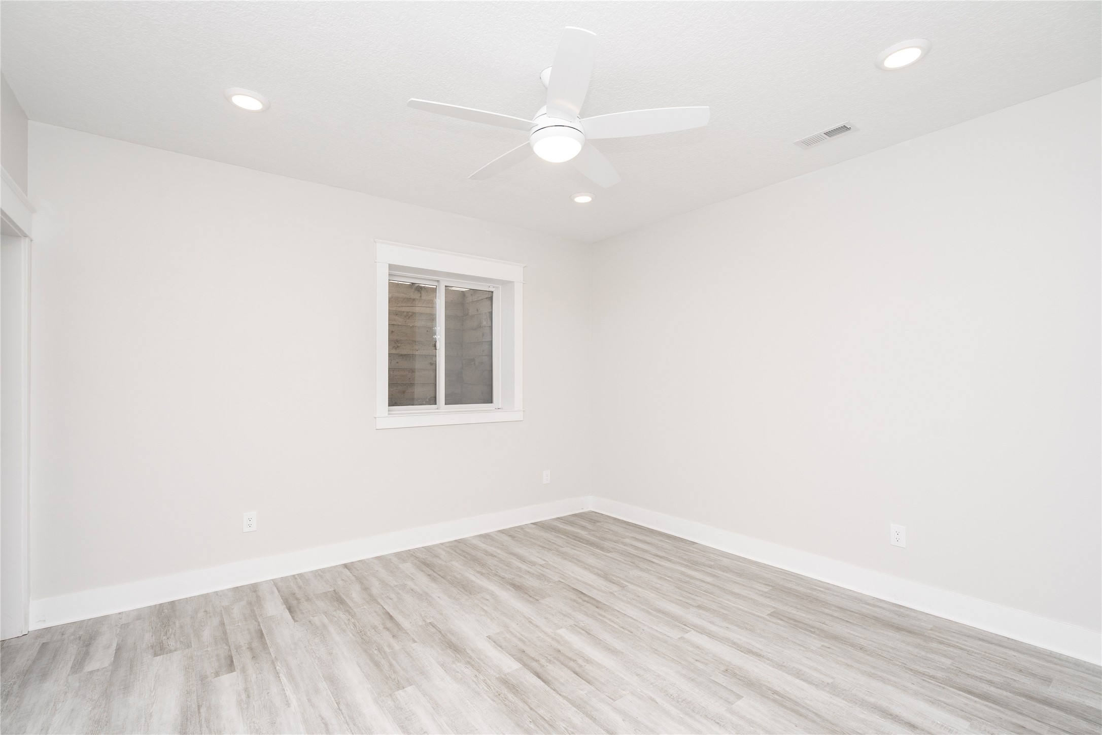 15008 Madison Avenue