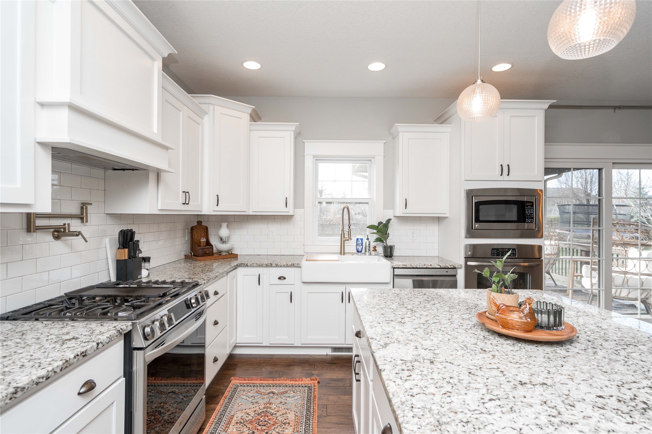 15008 Madison Avenue