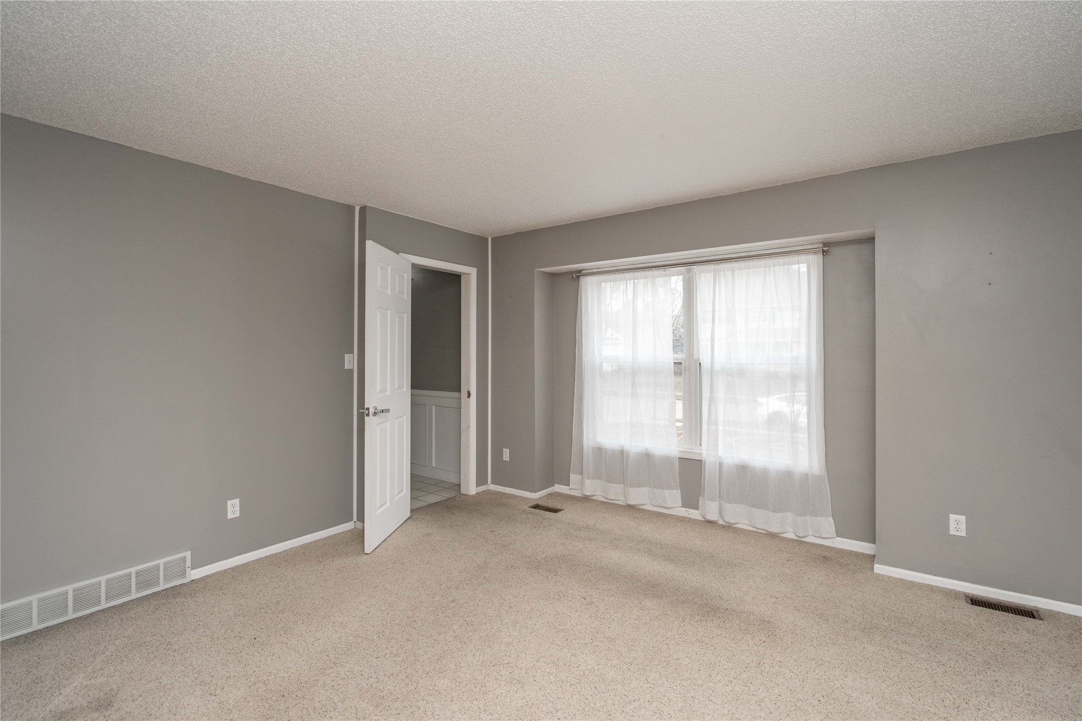 8214 Northview Drive