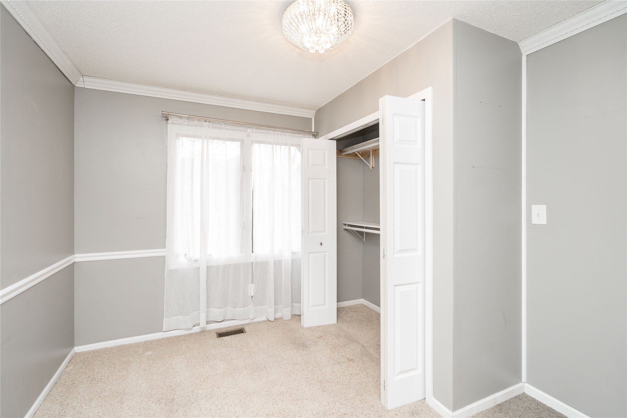 8214 Northview Drive