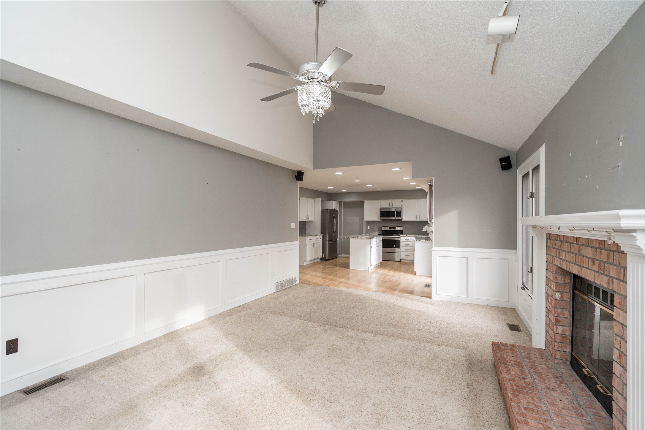 8214 Northview Drive