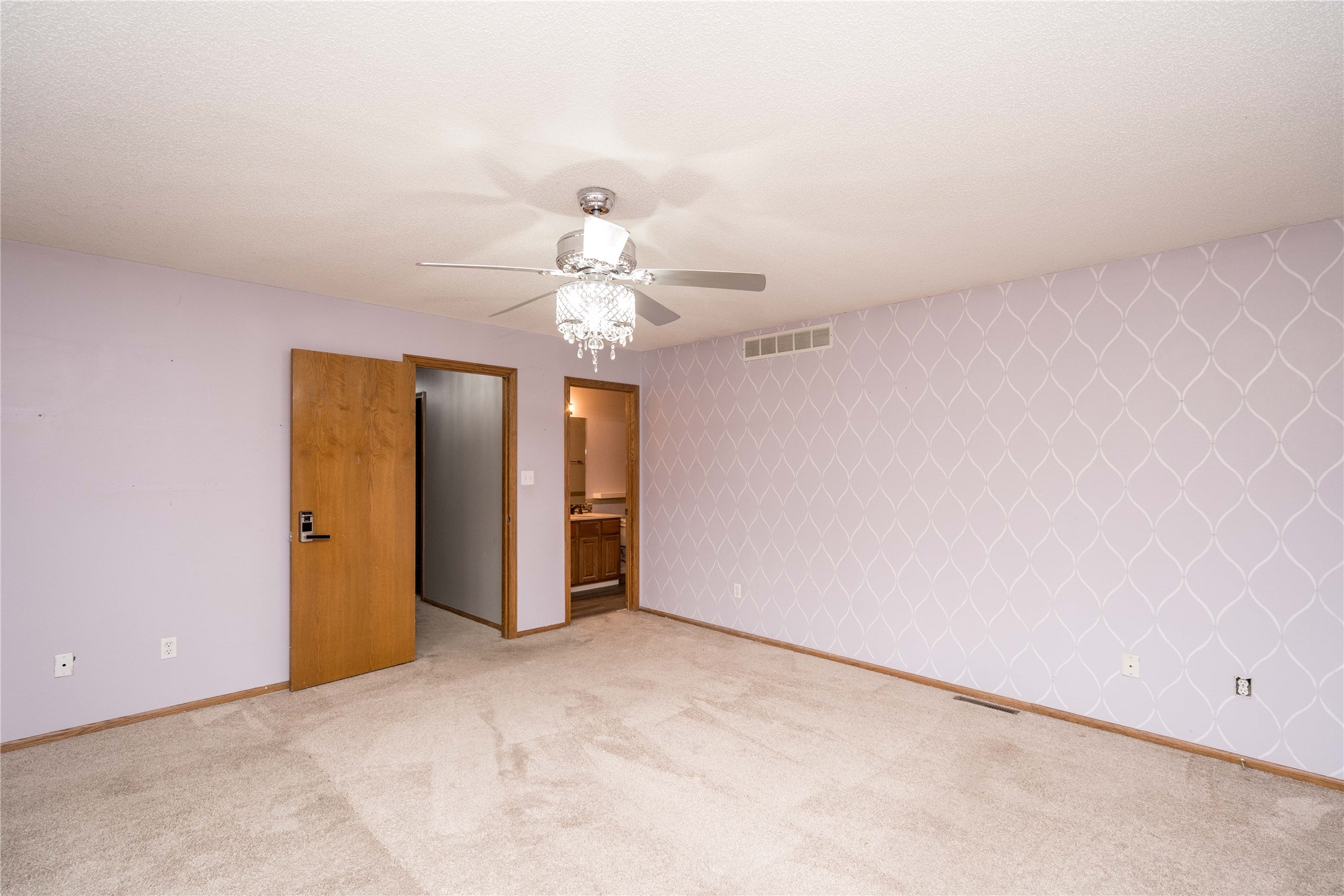 8214 Northview Drive