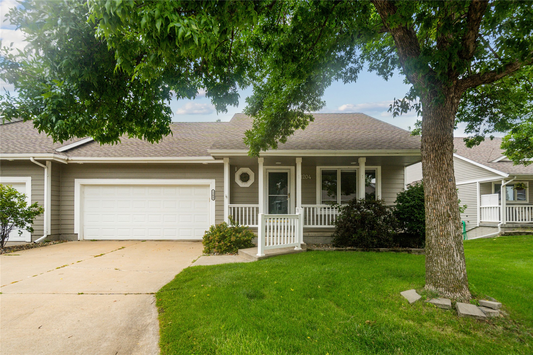 1204 SE Mallard Creek Drive