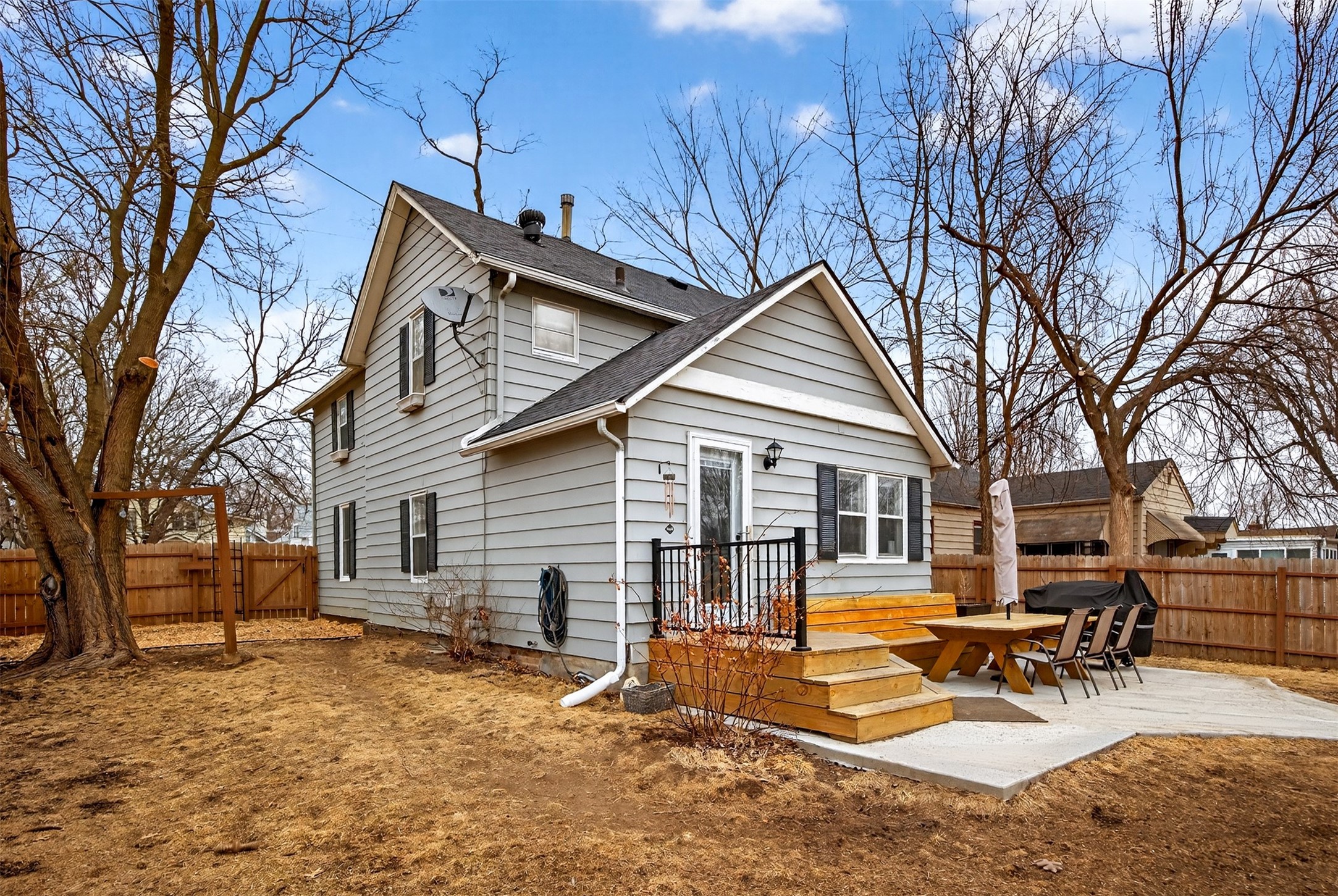 5638 University Avenue