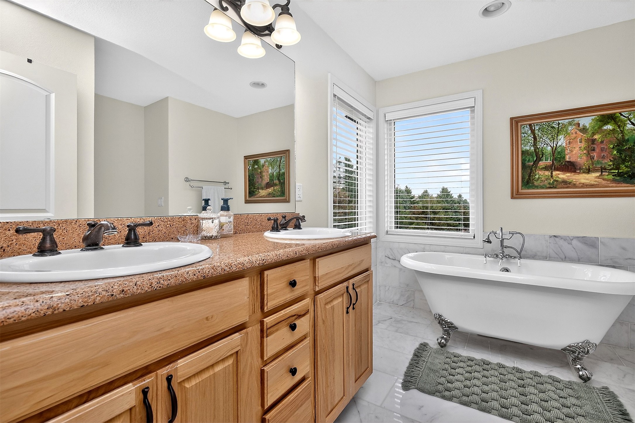 1000 SE Bluegrass Circle