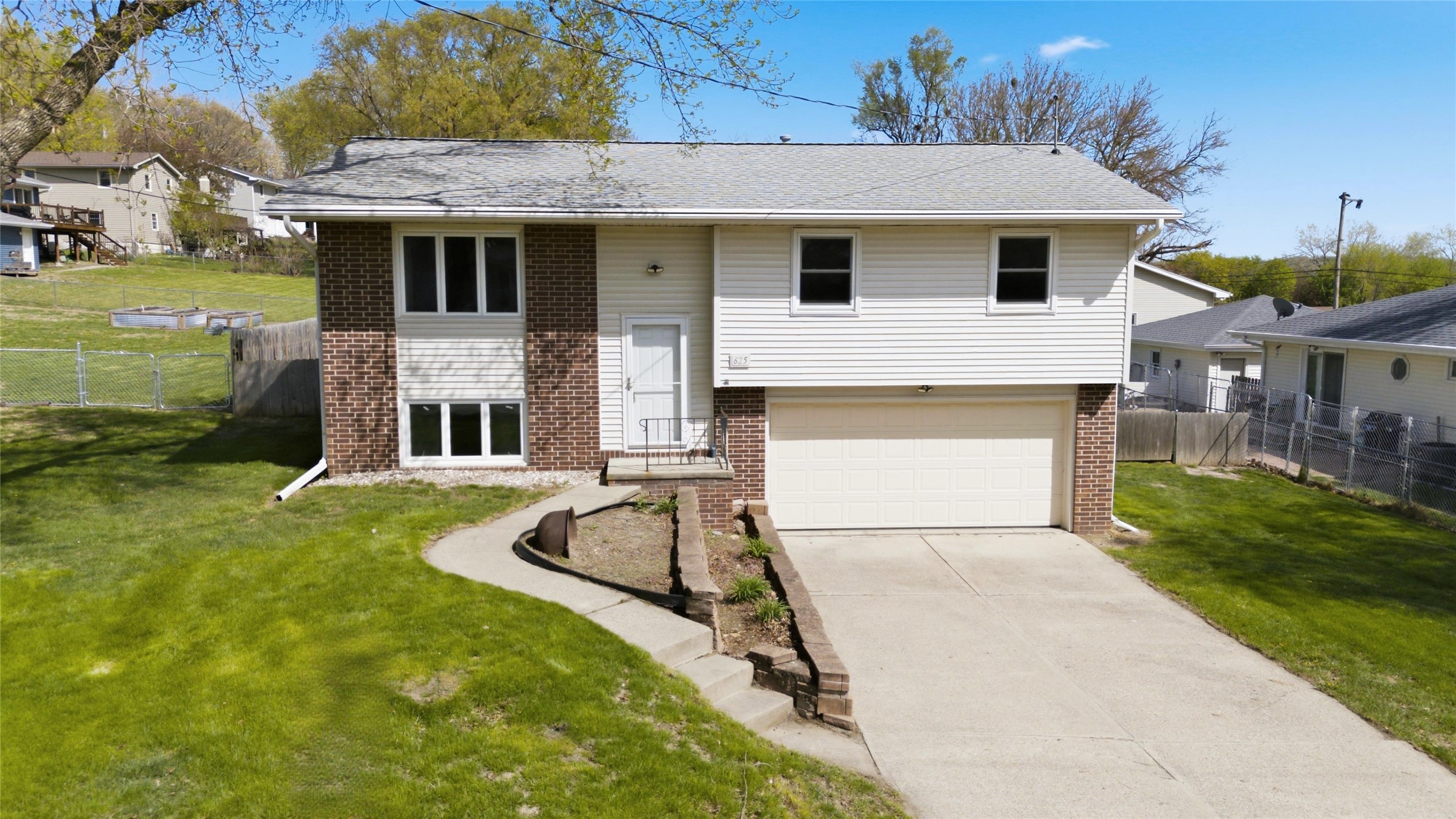 625 Schaffer Boulevard