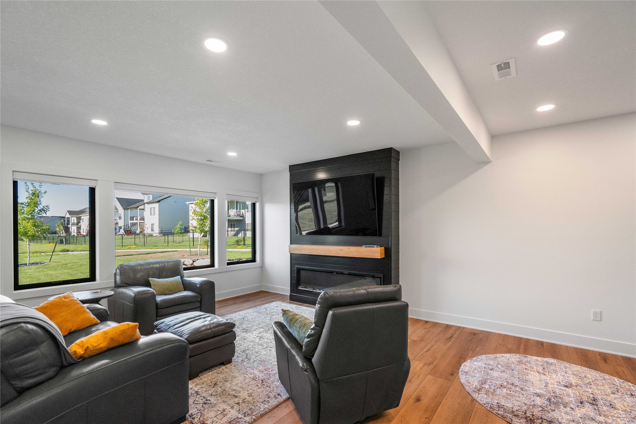 4706 NW 10th Street