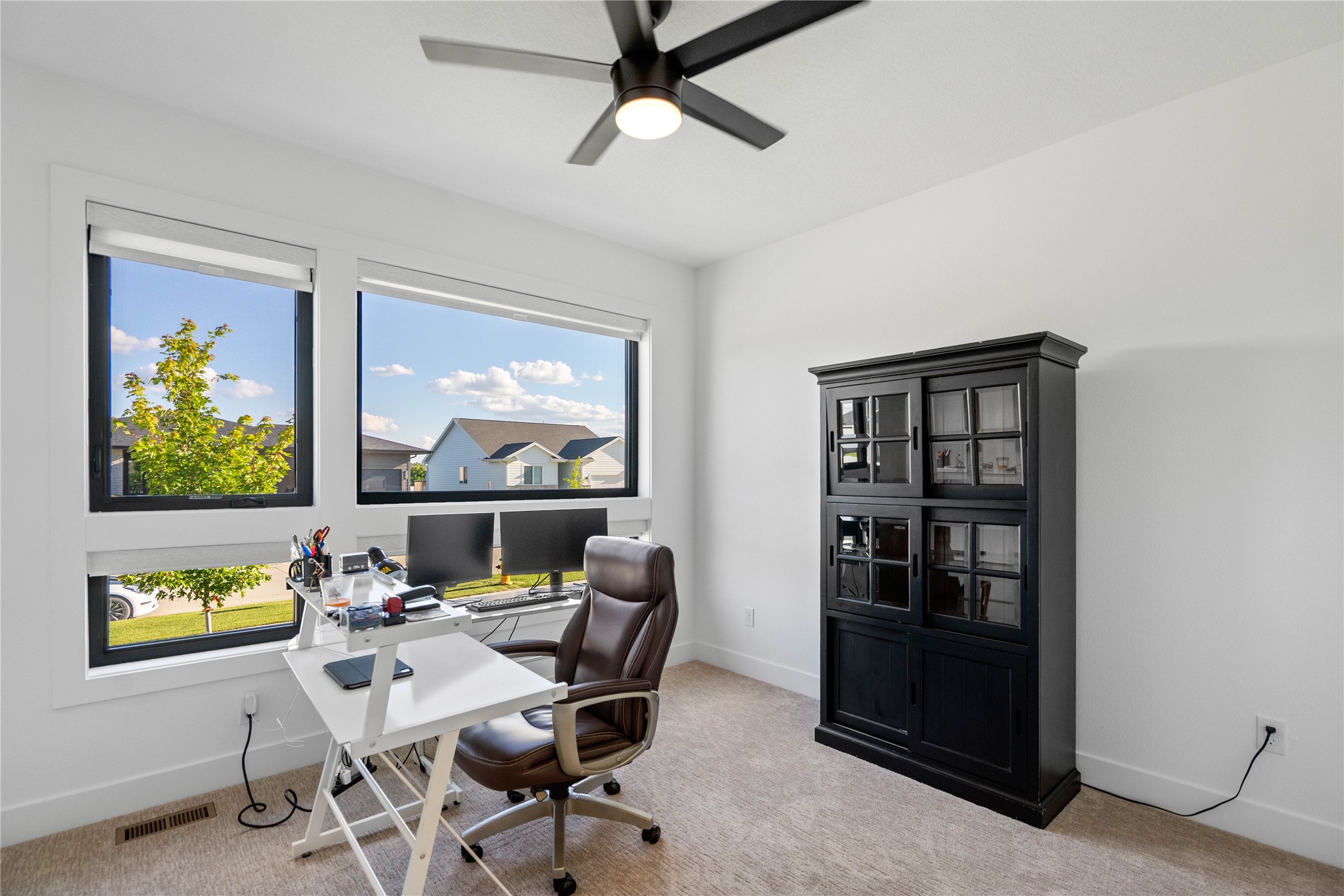 4706 NW 10th Street