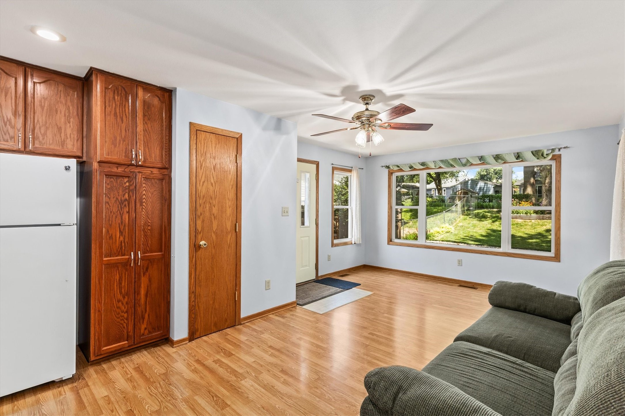 6105 Crown Lane