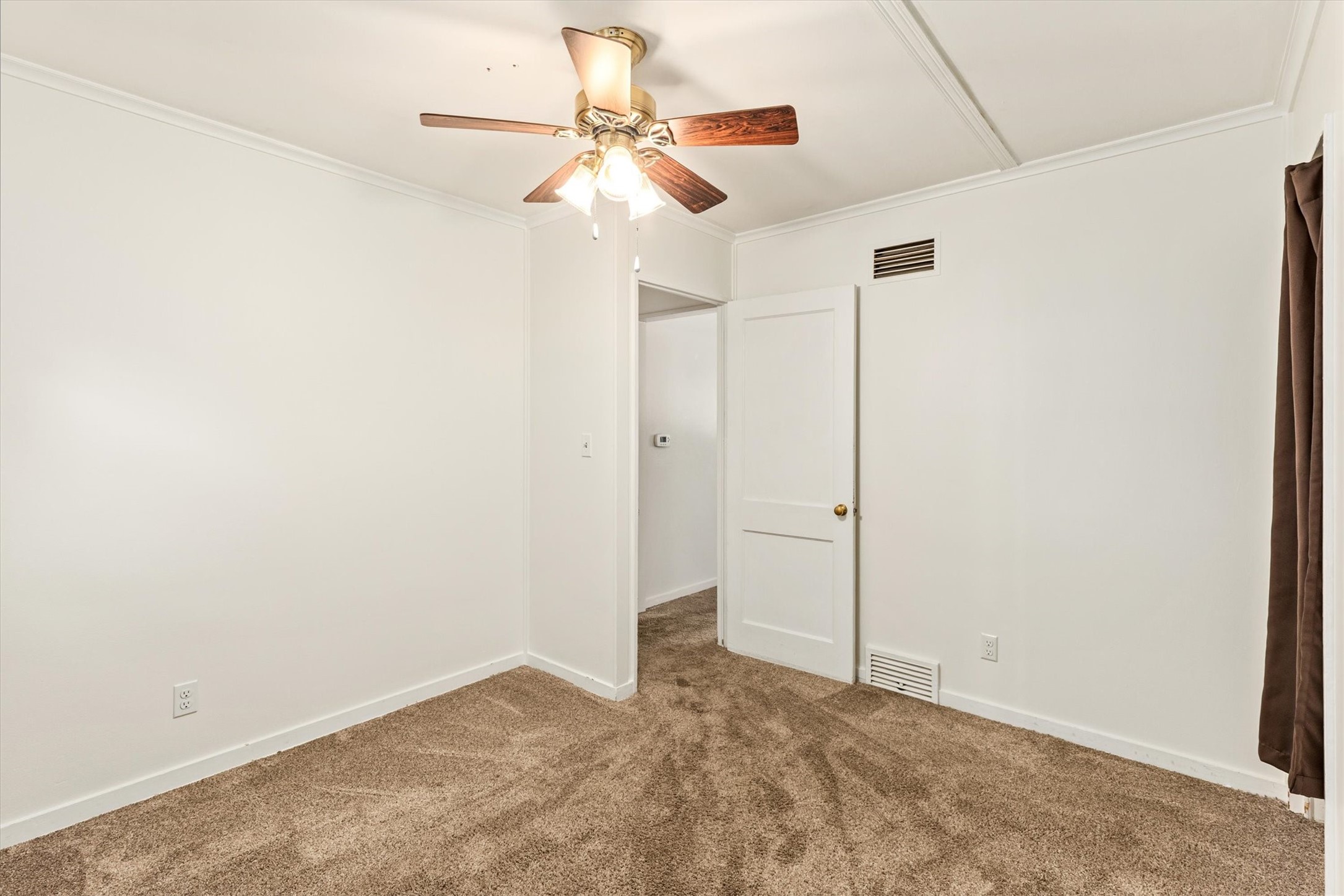 6105 Crown Lane