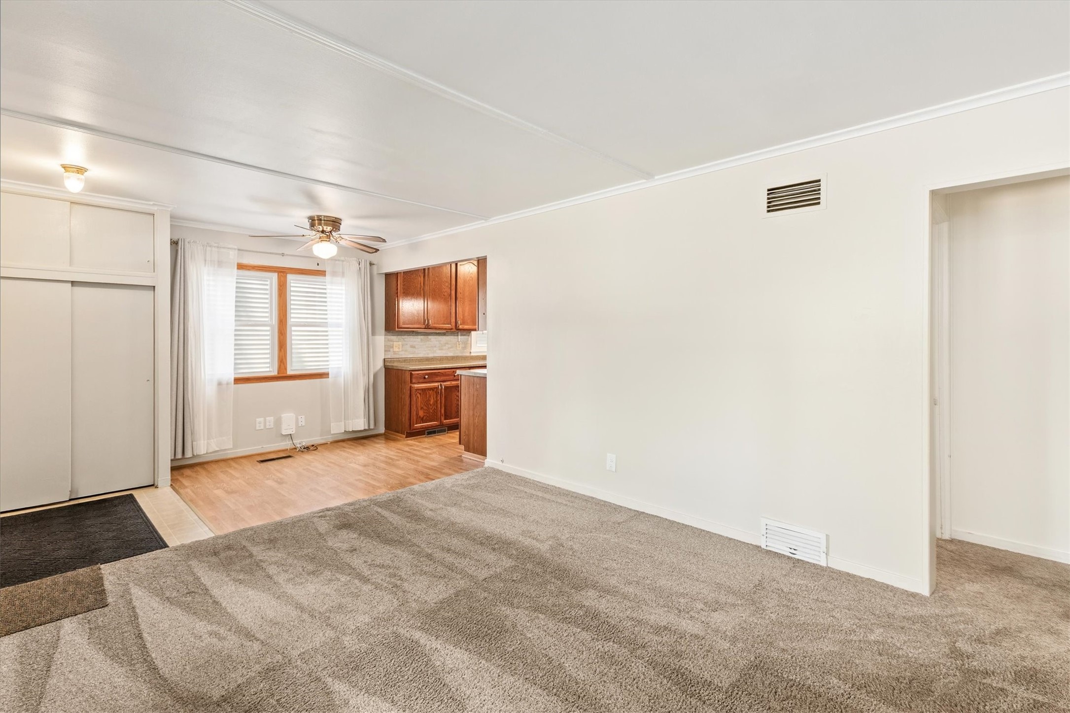 6105 Crown Lane