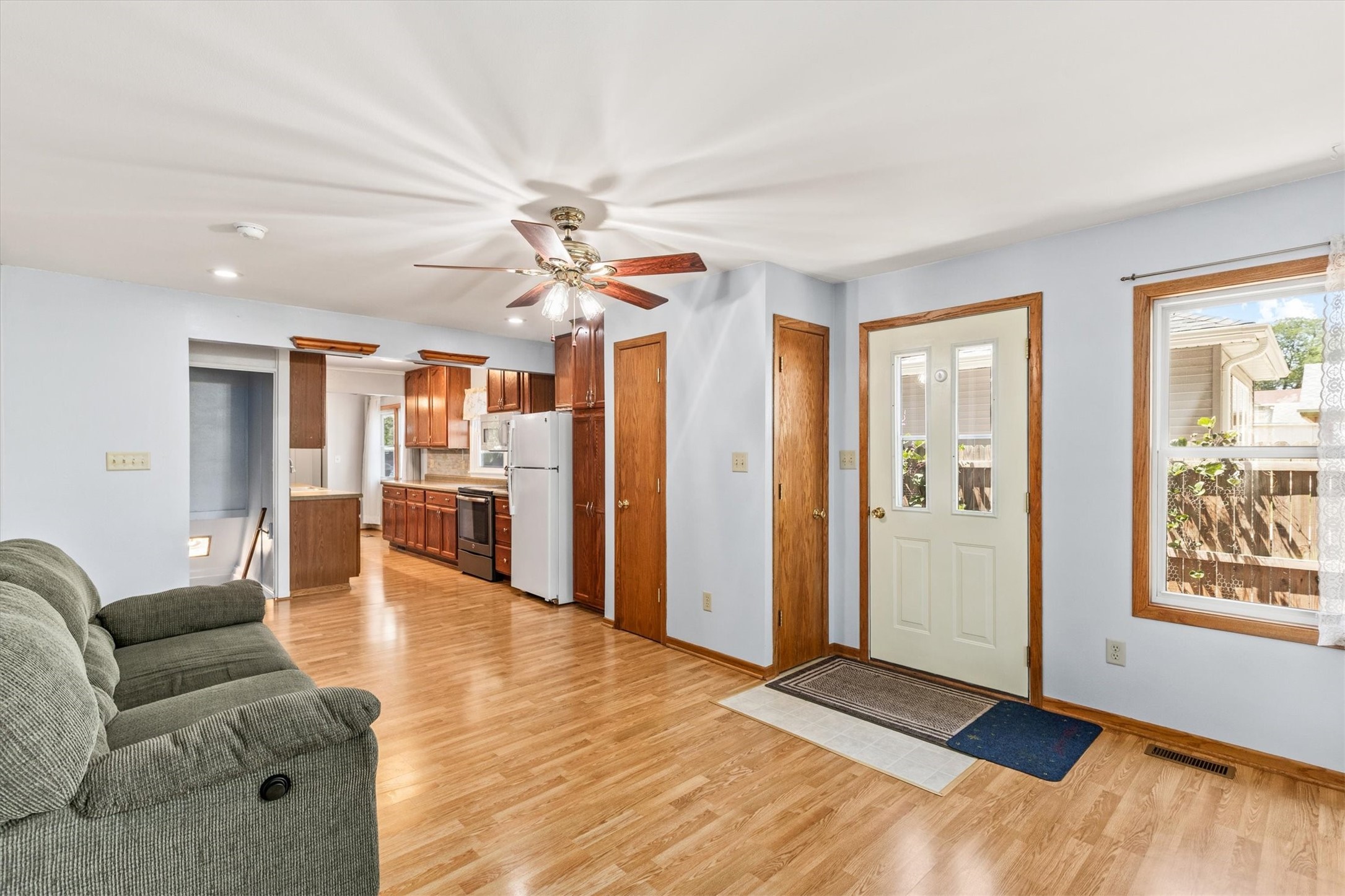 6105 Crown Lane
