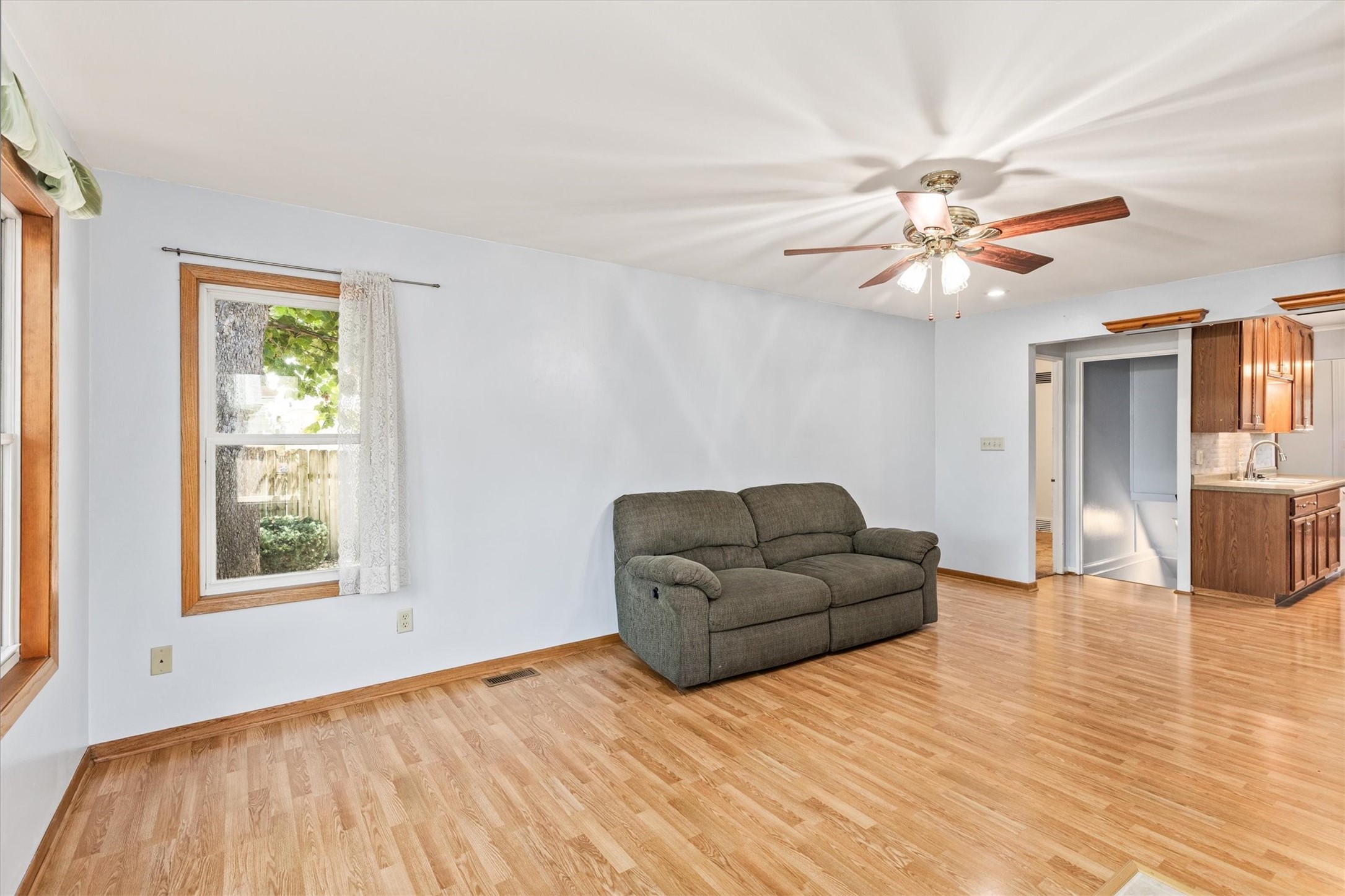 6105 Crown Lane