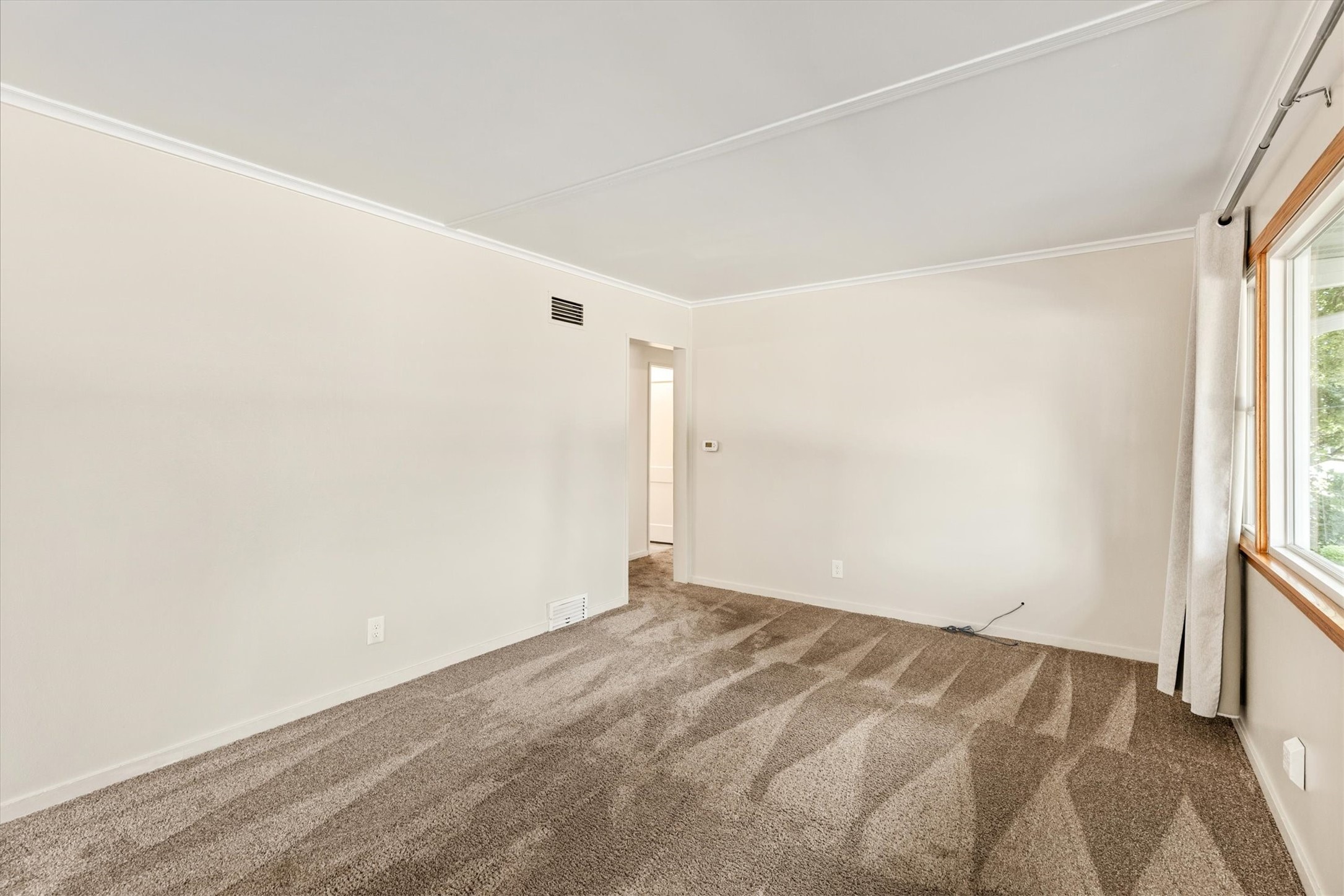 6105 Crown Lane