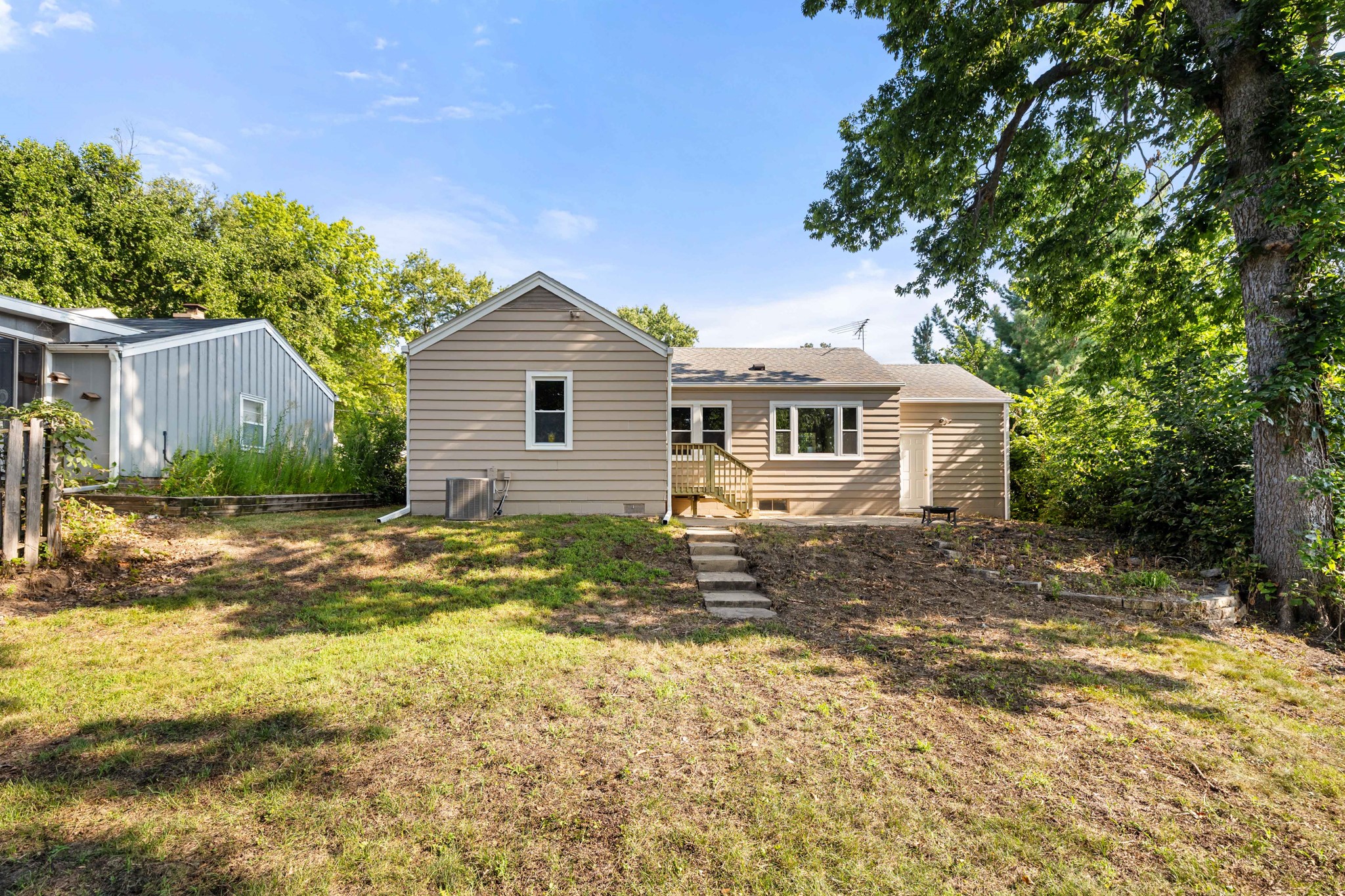 6116 Harwood Drive