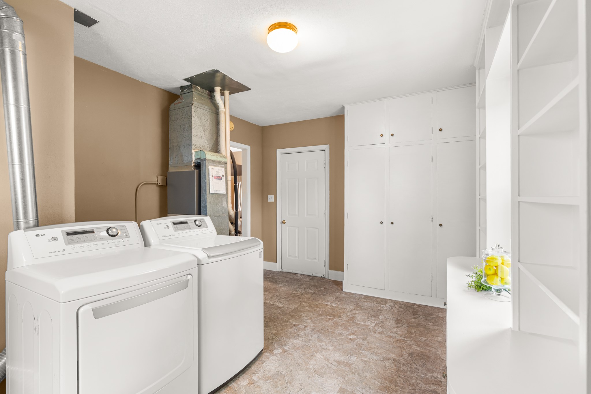 6116 Harwood Drive