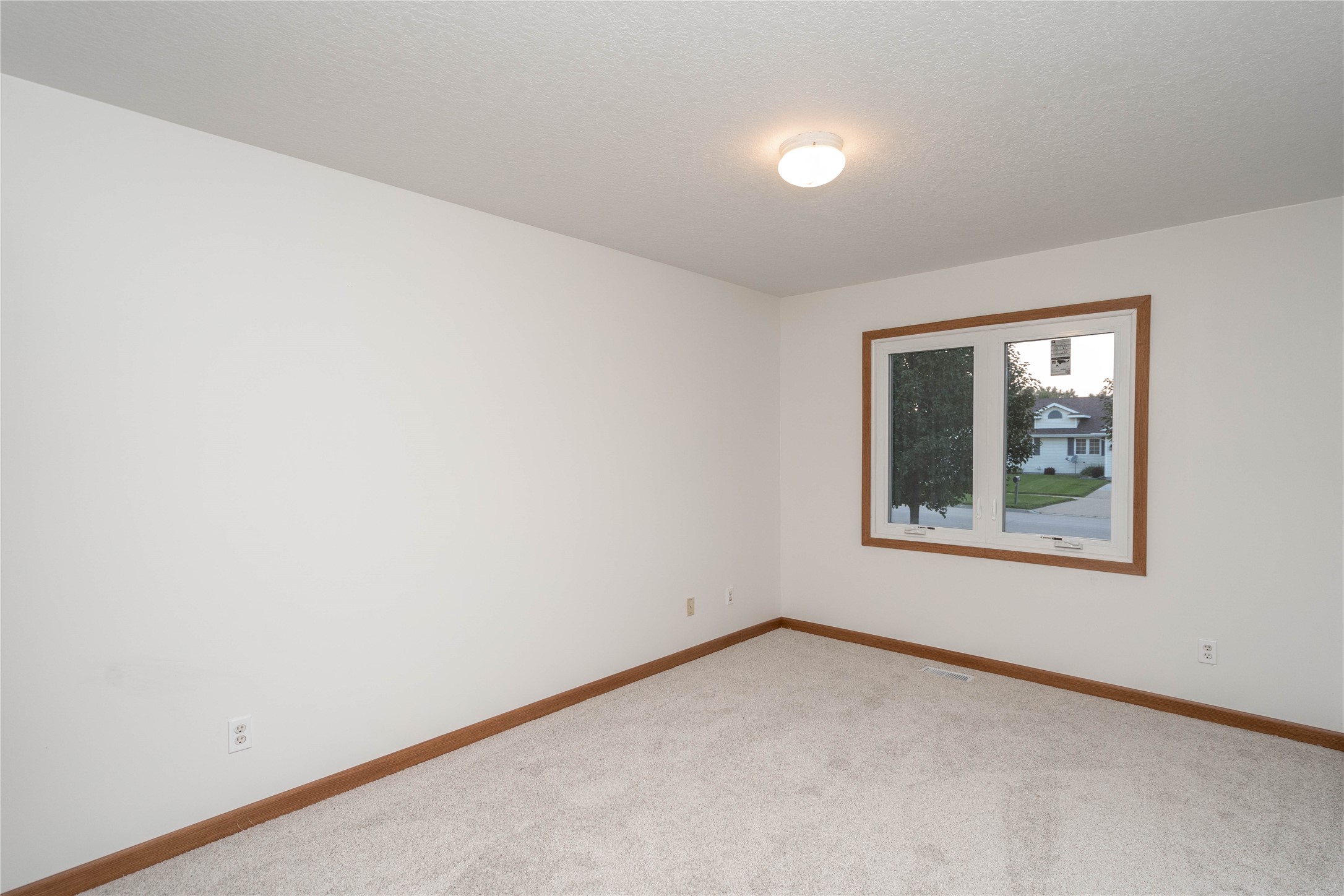 809 NE 5th Street