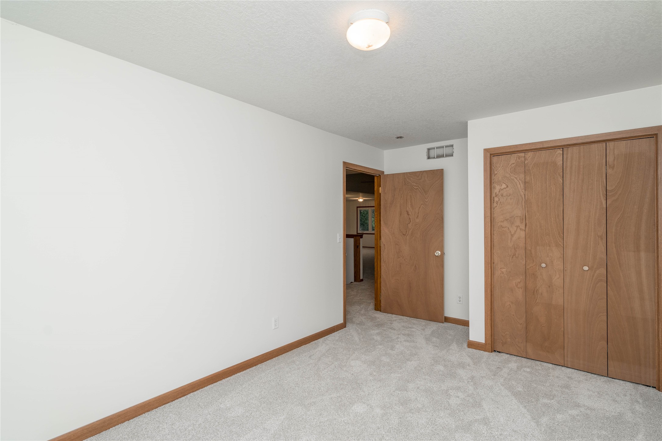809 NE 5th Street