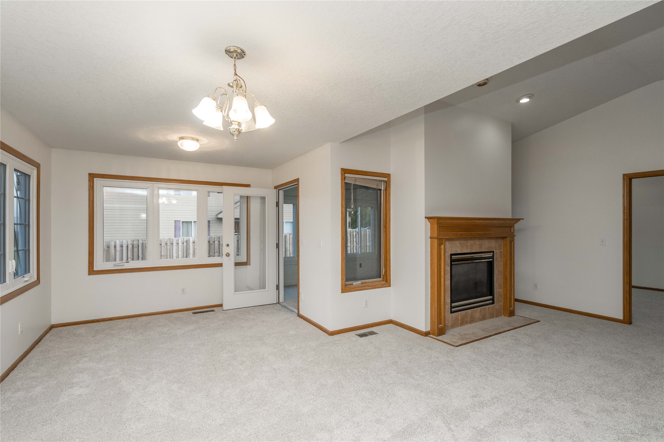 809 NE 5th Street