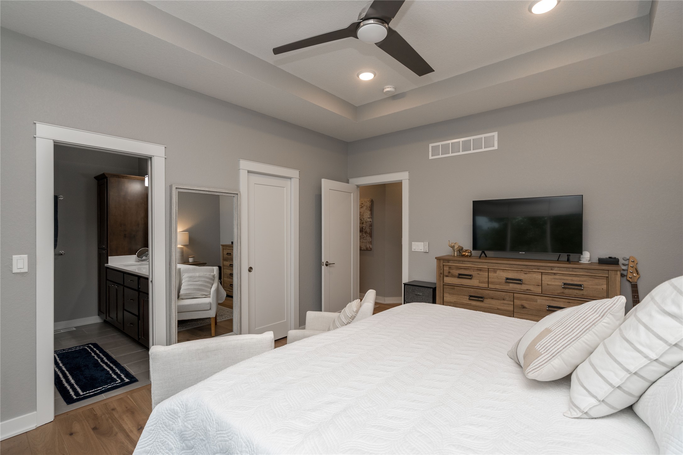95 SE Waddell Way