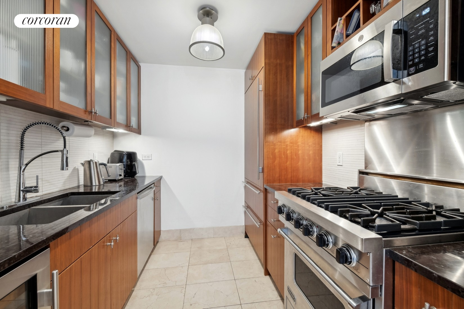 250 E 53RD Street 1403