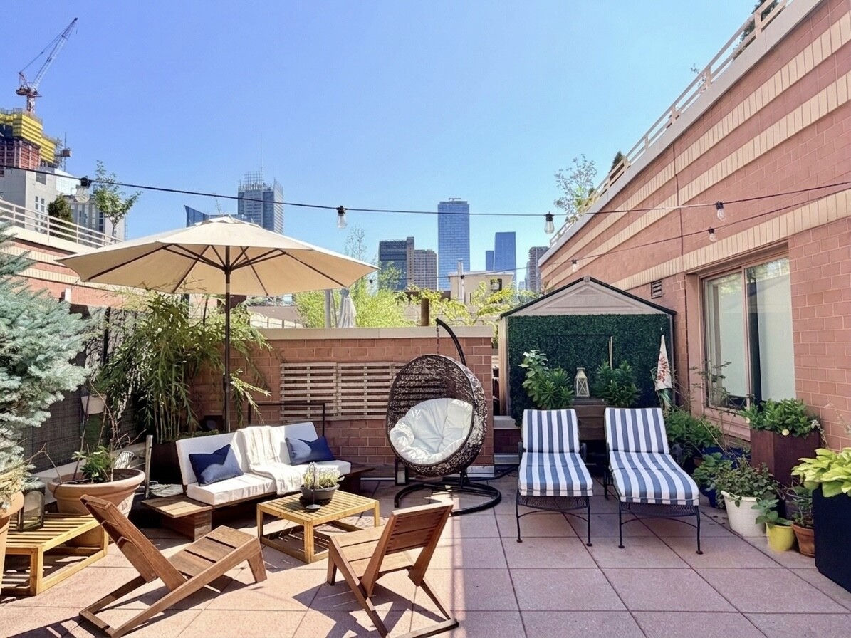 393 W 49TH Street 5CC