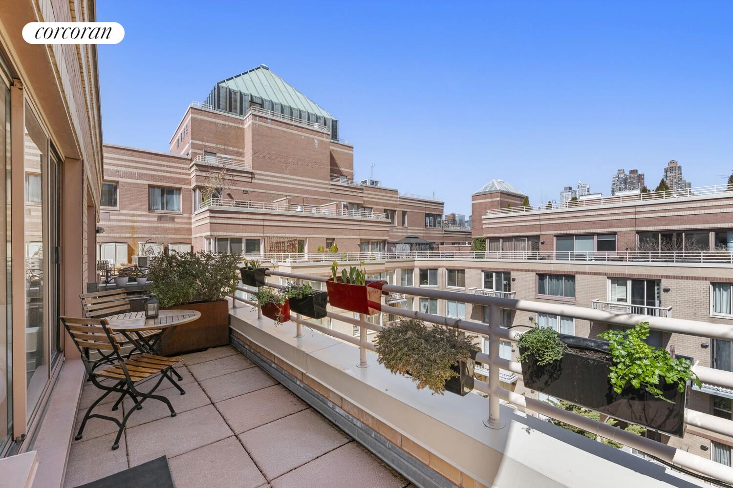 393 W 49TH Street 5CC