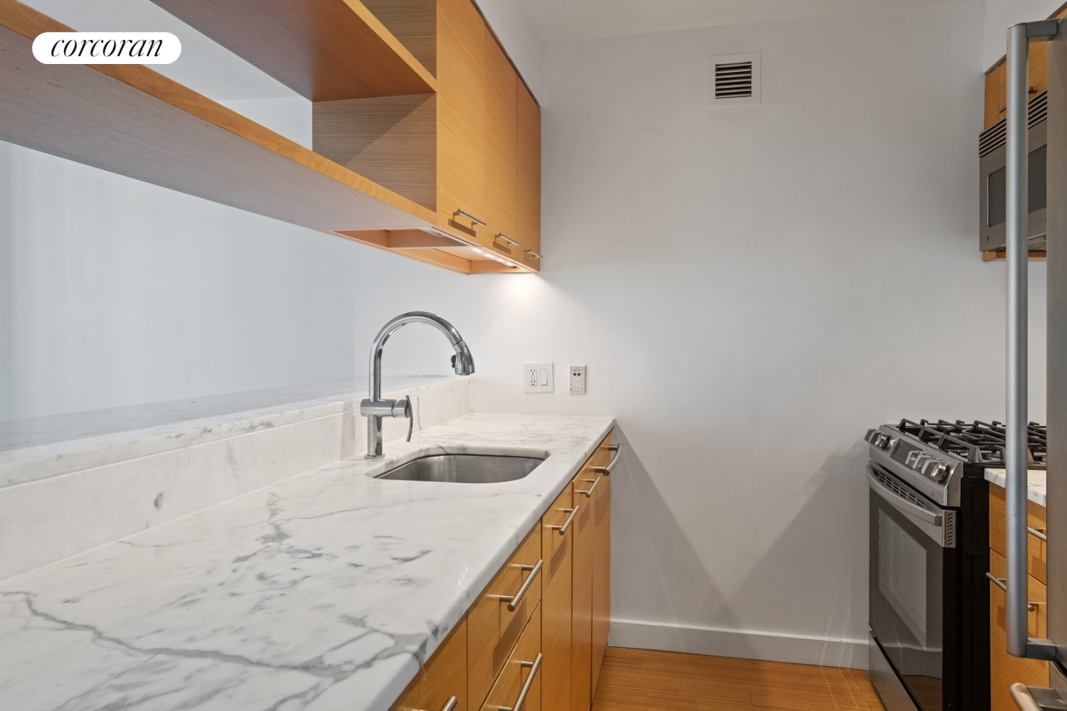 100 W 39TH Street 39J