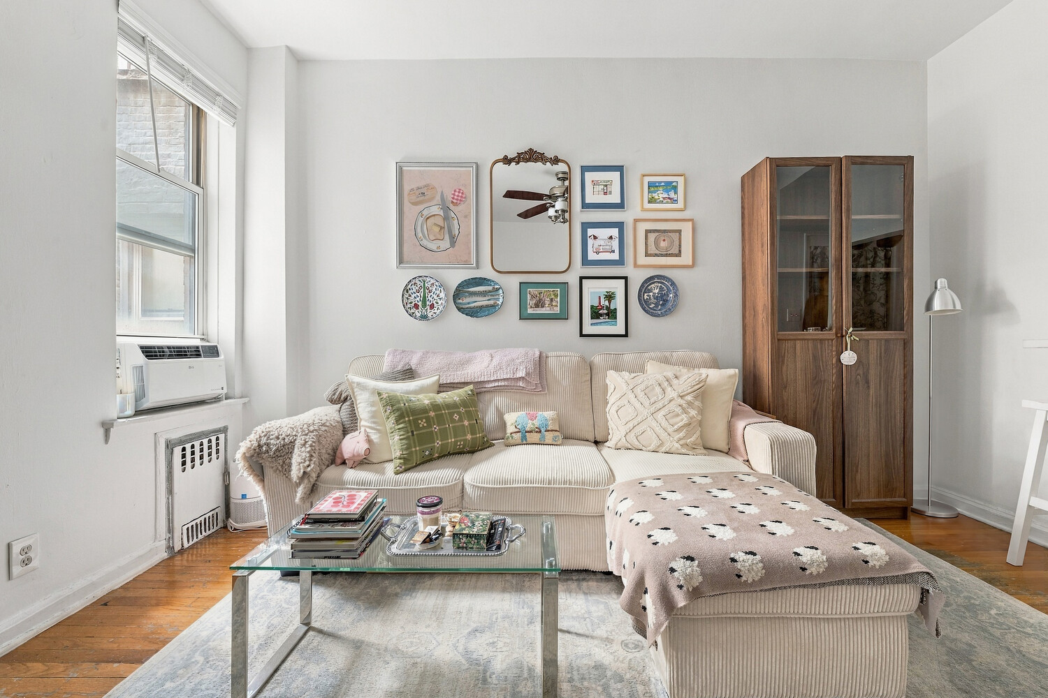 521 E 81ST Street 3D