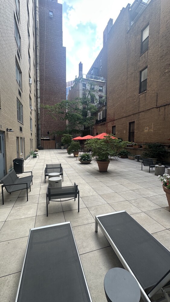 310 LEXINGTON Avenue 5H