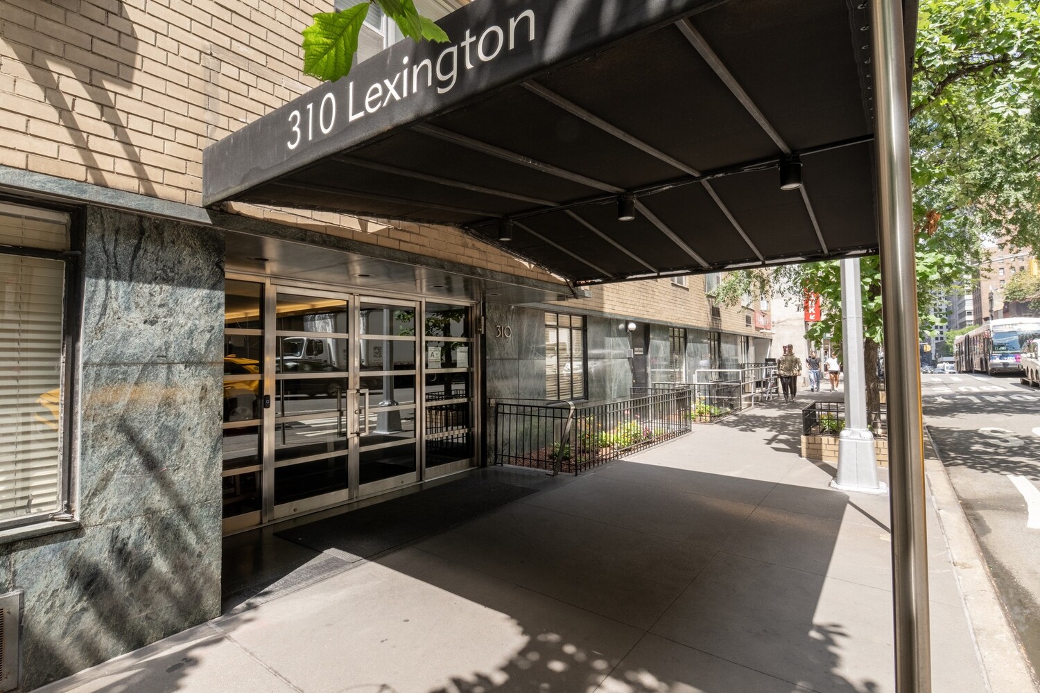 310 LEXINGTON Avenue 5H