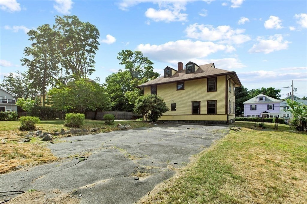 12 Laurel St