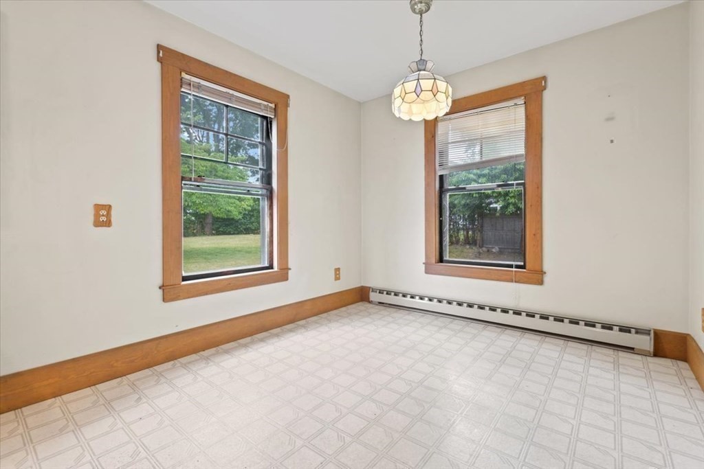 12 Laurel St