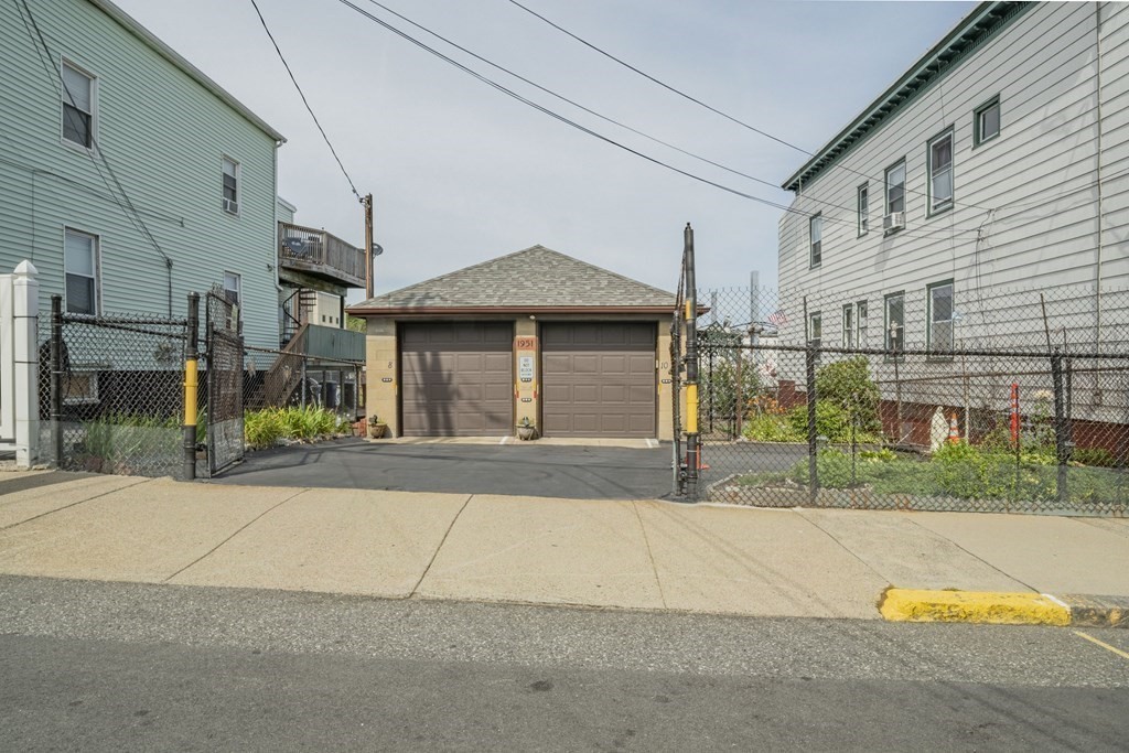 10 Alston St.