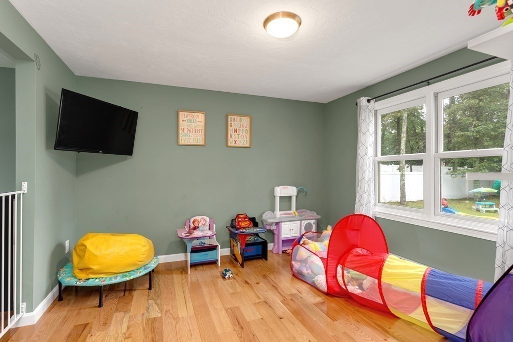 11 Louis Rd