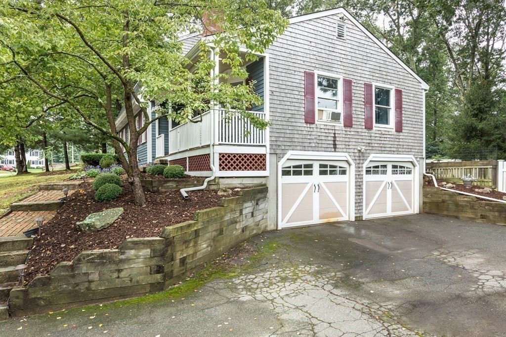 11 Louis Rd