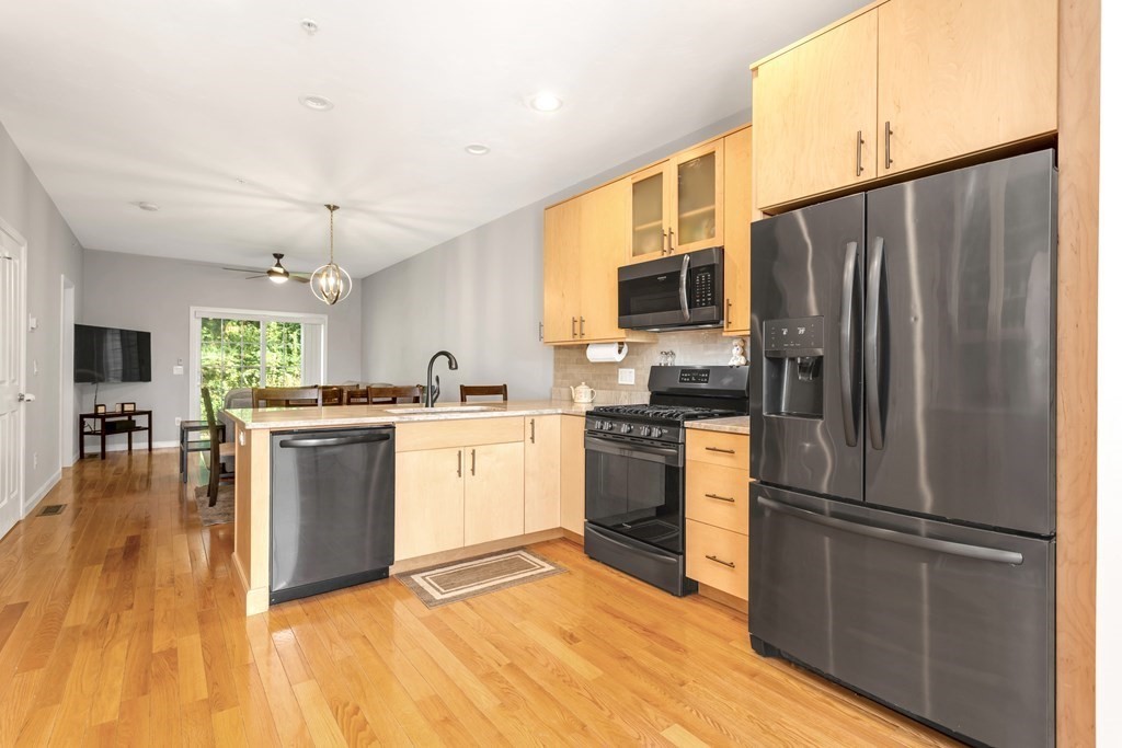 58 Reed Ave # 14