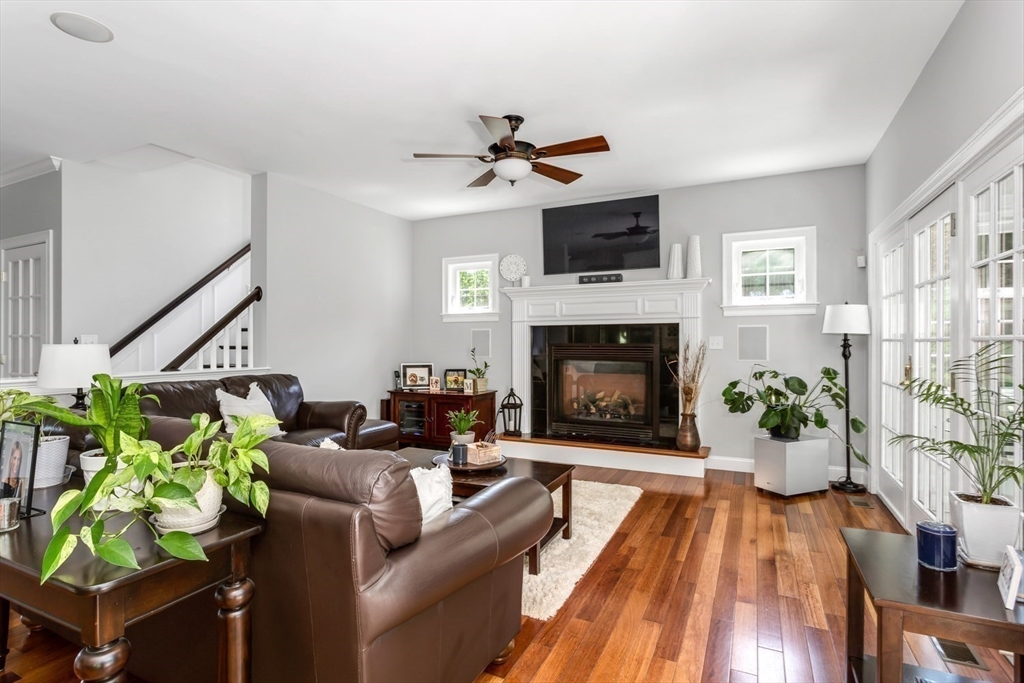 24 Symphony Dr