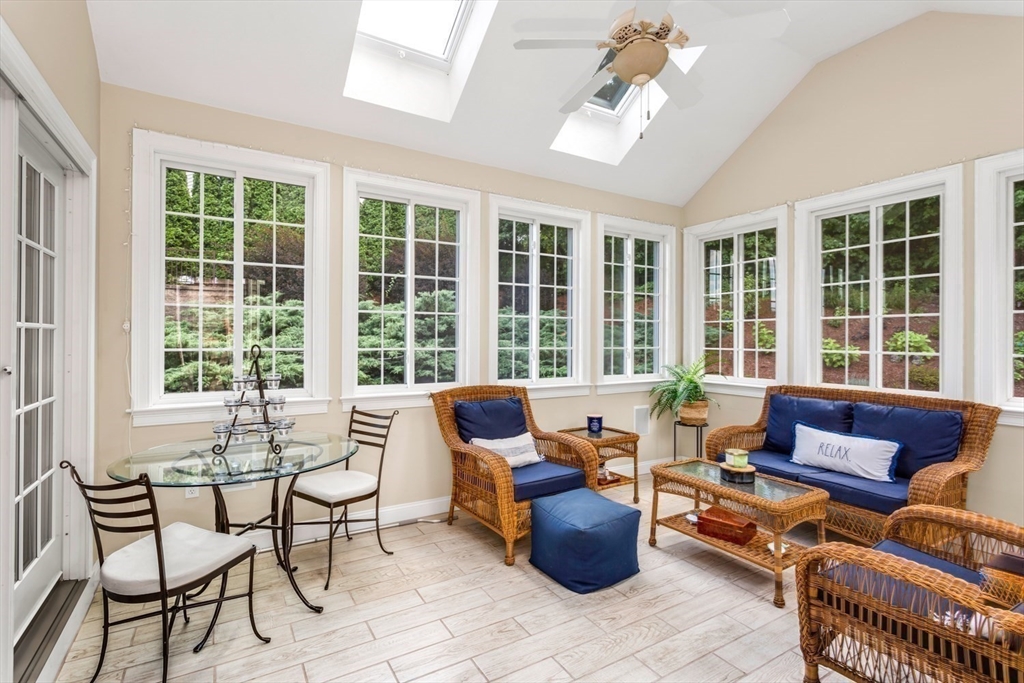 24 Symphony Dr