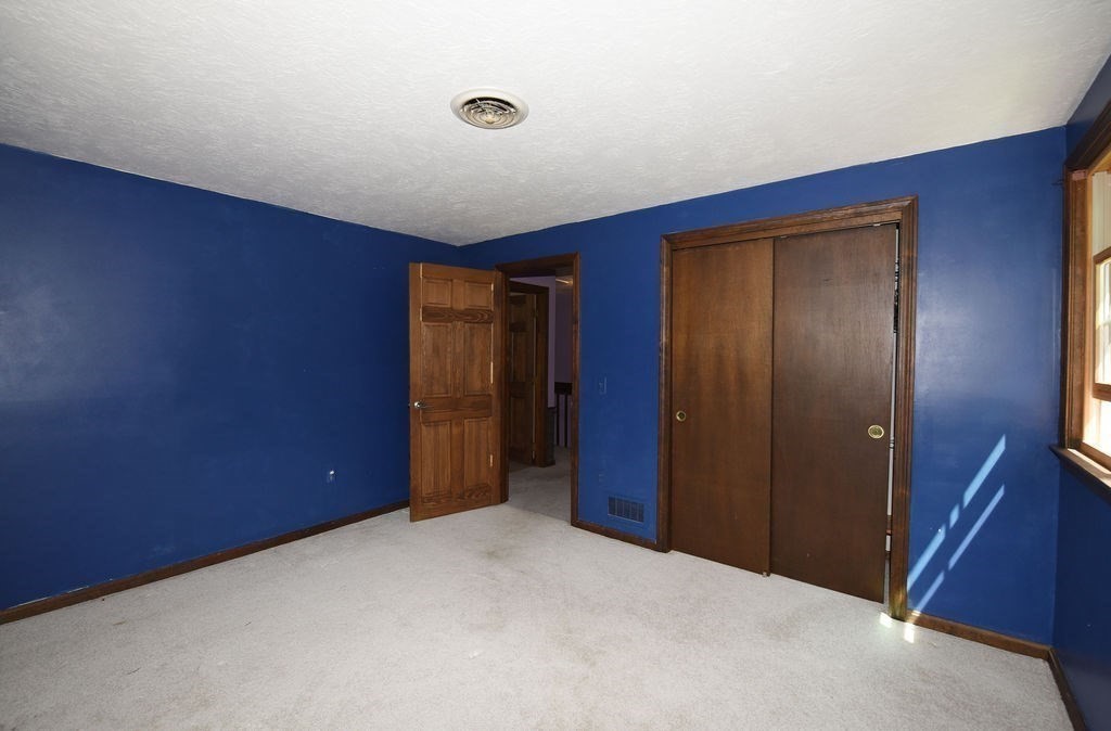 6 Sheridan Dr.