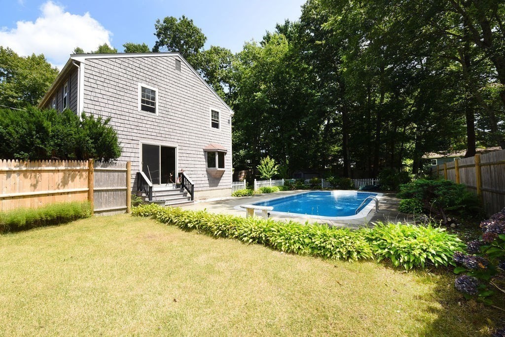 6 Sheridan Dr.