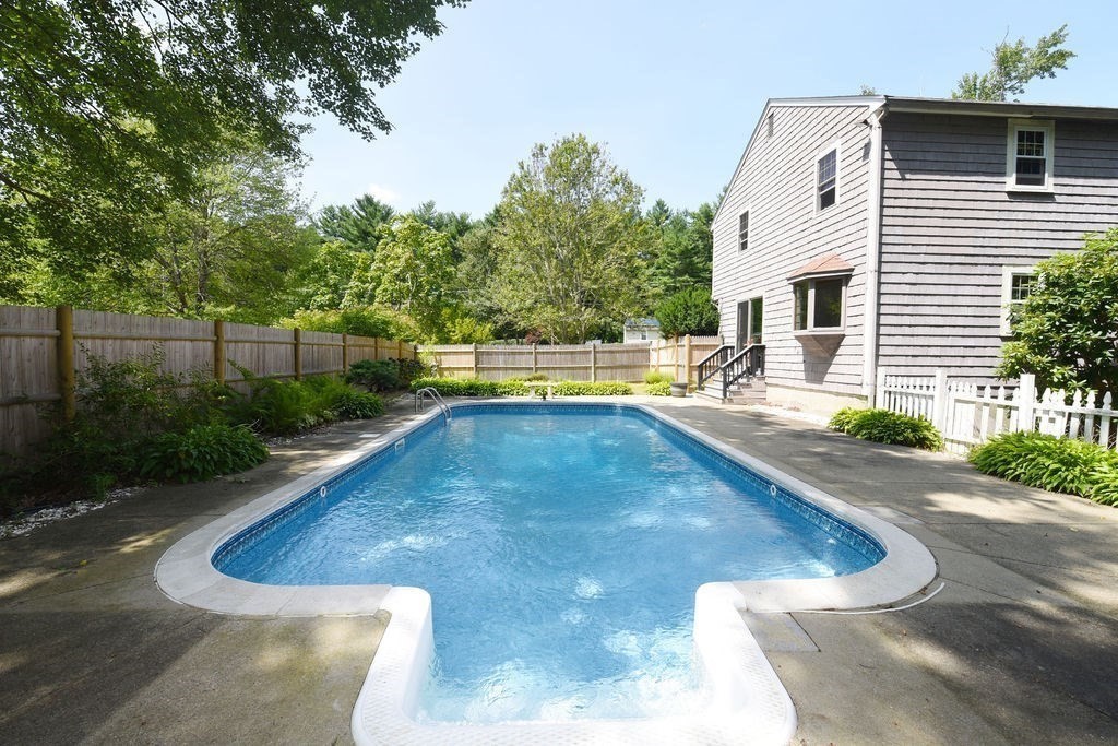 6 Sheridan Dr.