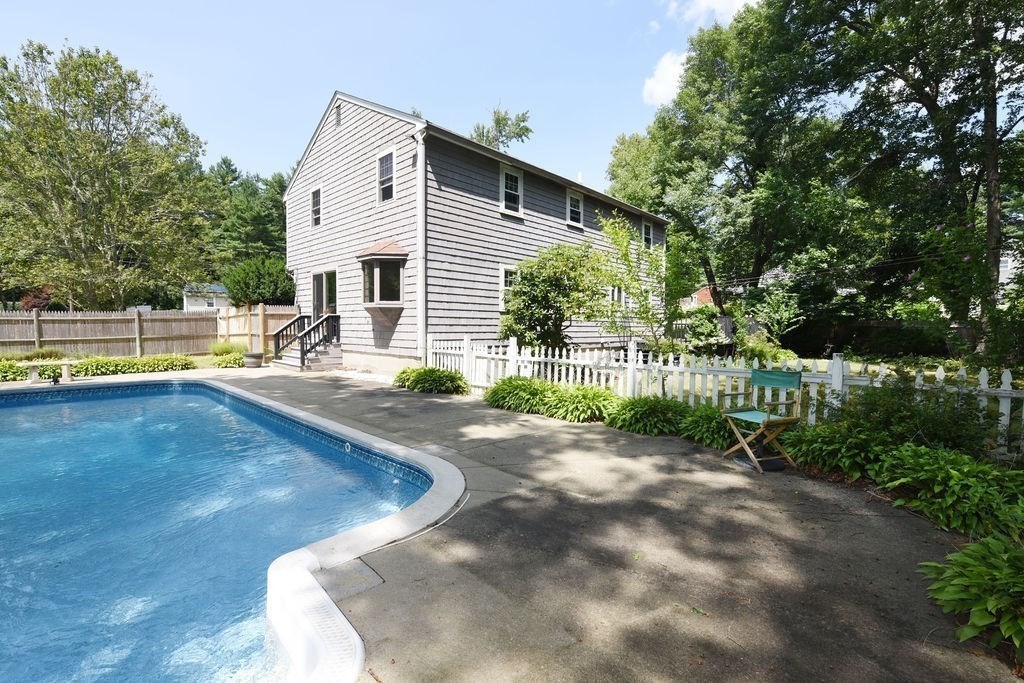 6 Sheridan Dr.