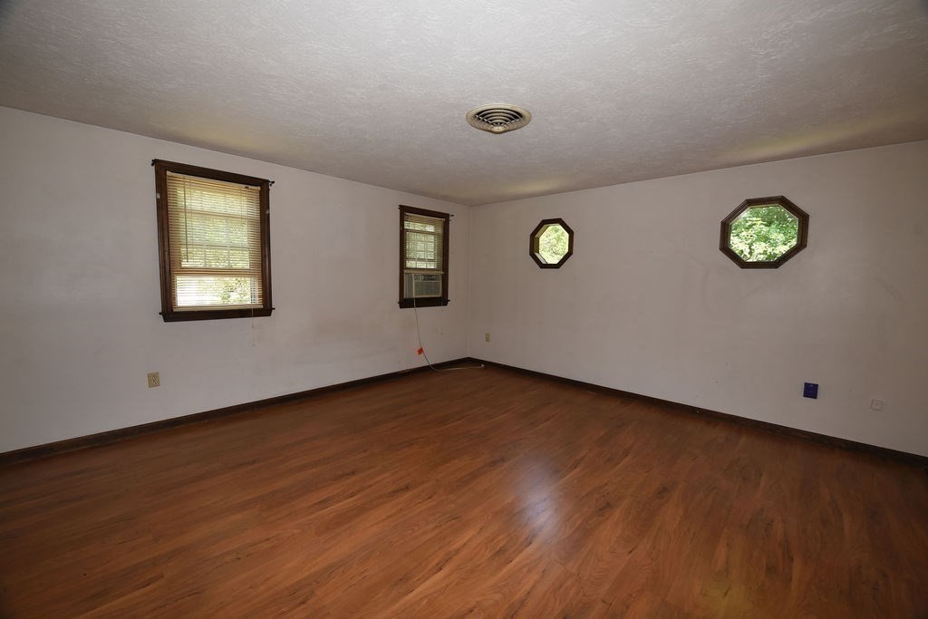 6 Sheridan Dr.