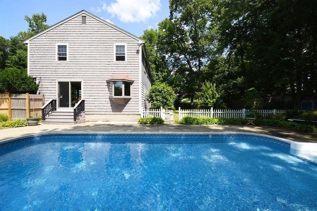 6 Sheridan Dr.