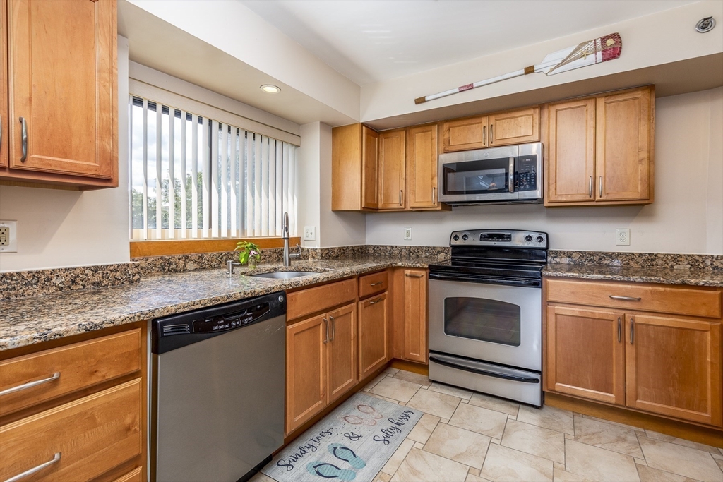 300 Lynn Shore Drive Unit: 400