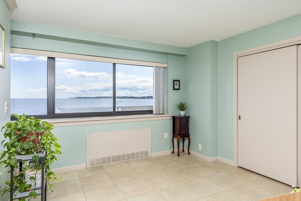 300 Lynn Shore Drive Unit: 400